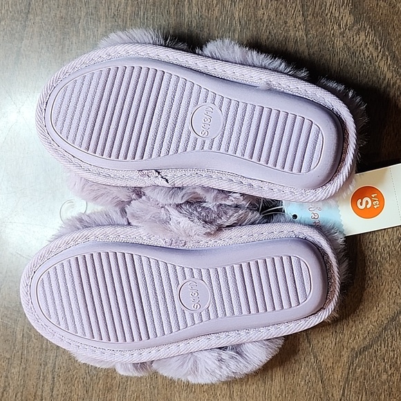Cat & Jack Slippers - Picture 4 of 4